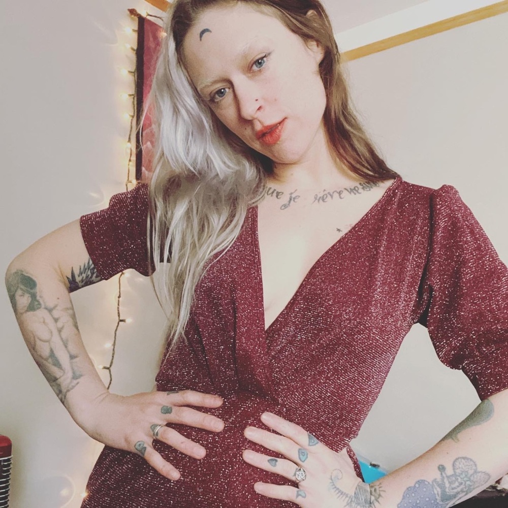 sparkly wine jumpsuit that is so fun & free feeling!🌺🔥🌺